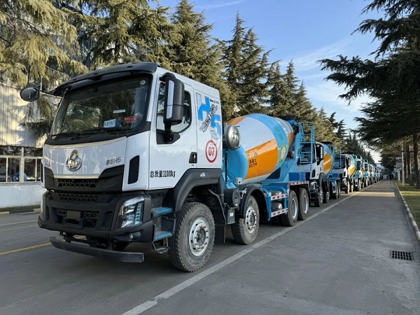 凌宇乘龙系列搅拌车