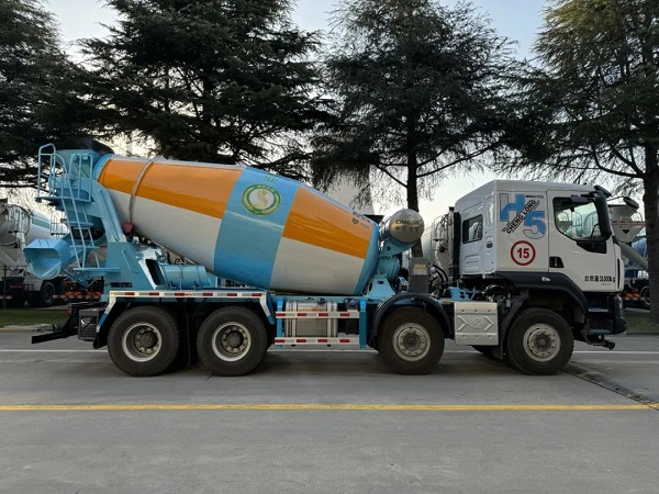 凌宇乘龙系列搅拌车
