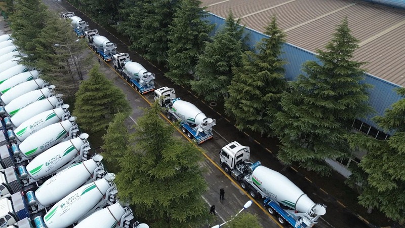凌宇半挂搅拌车